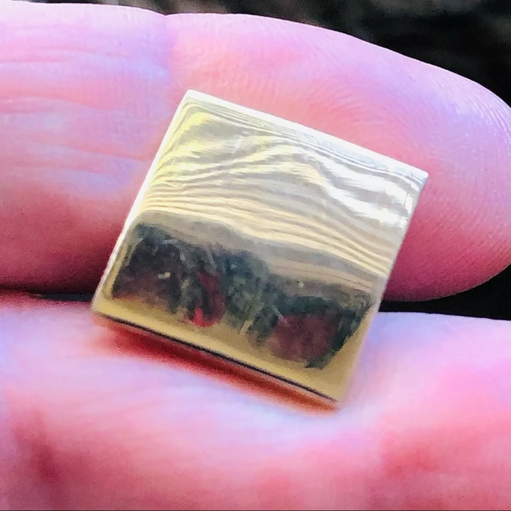 Vintage men’s gold plated square tilted design cuff links